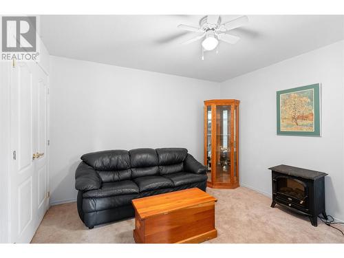 2250 Louie Drive Unit# 59, West Kelowna, BC - Indoor Photo Showing Living Room