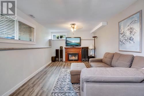 3565 Glasgow Road, West Kelowna, BC - Indoor Photo Showing Living Room With Fireplace