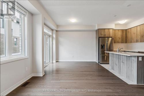 108 Yale Drive, Hamilton (Mount Hope), ON - Indoor Photo Showing Kitchen