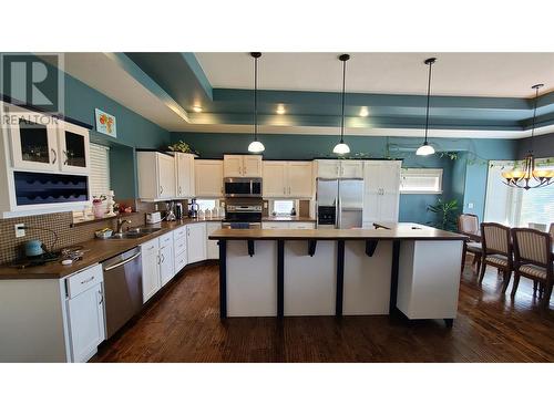 1047 Mt Ida Drive, Vernon, BC - Indoor Photo Showing Kitchen With Double Sink