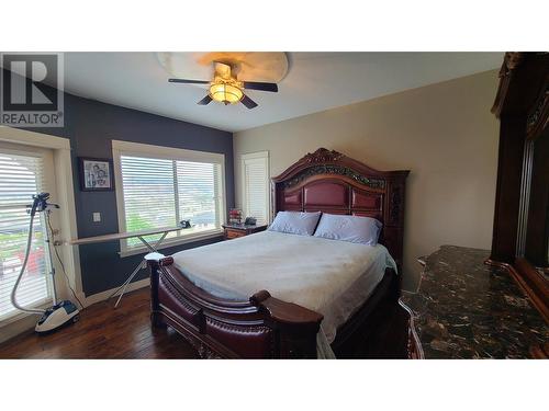 1047 Mt Ida Drive, Vernon, BC - Indoor Photo Showing Bedroom