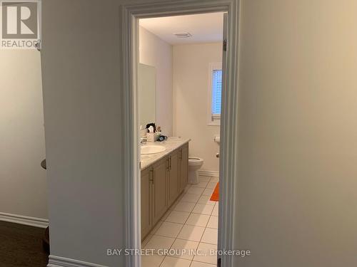 27 Palace Street, Thorold, ON - Indoor Photo Showing Bathroom