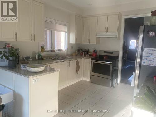 27 Palace Street, Thorold, ON - Indoor Photo Showing Kitchen