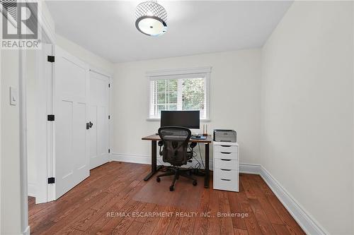 98 Dorchester Drive, Grimsby, ON - Indoor Photo Showing Office