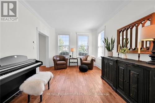 98 Dorchester Drive, Grimsby, ON - Indoor Photo Showing Other Room