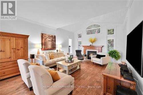 98 Dorchester Drive, Grimsby, ON - Indoor Photo Showing Living Room With Fireplace