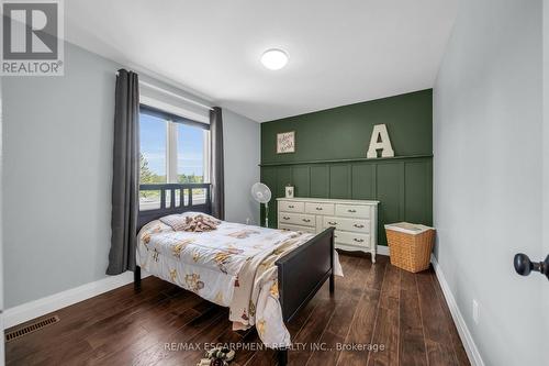 1793 Balfour Street, Pelham, ON - Indoor Photo Showing Bedroom