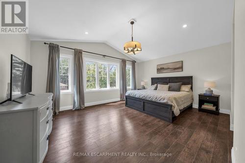 1793 Balfour Street, Pelham, ON - Indoor Photo Showing Bedroom