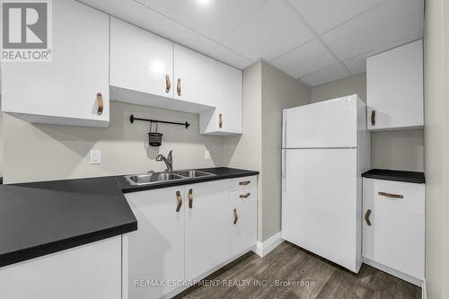 1793 Balfour Street, Pelham, ON - Indoor Photo Showing Kitchen With Double Sink