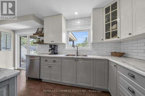 1793 Balfour Street, Pelham, ON - Indoor Photo Showing Kitchen With Double Sink