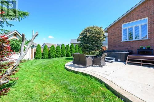 7 Pembroke Circle, Grimsby, ON - Outdoor