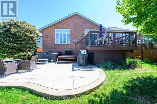 7 Pembroke Circle, Grimsby, ON - Outdoor With Deck Patio Veranda