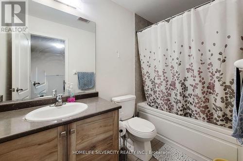 41 Cooke Avenue, Brantford, ON - Indoor Photo Showing Bathroom