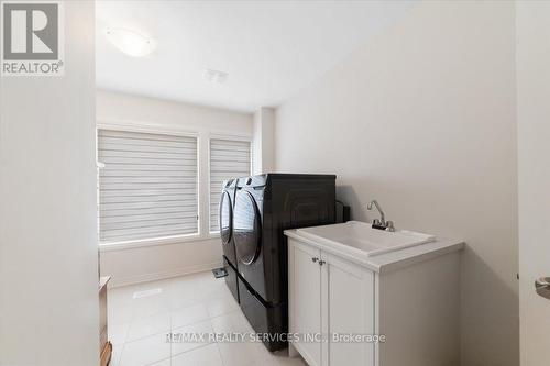 59 Fairey Crescent W, Hamilton (Mount Hope), ON - Indoor Photo Showing Laundry Room