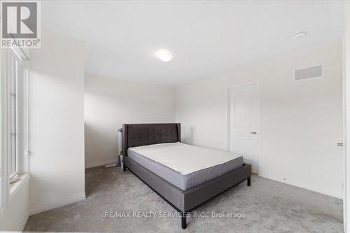 59 Fairey Crescent W, Hamilton (Mount Hope), ON - Indoor Photo Showing Bedroom