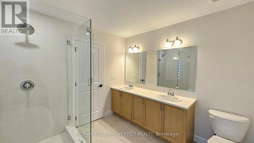 246 O'Neil Street, Peterborough, ON - Indoor Photo Showing Bathroom