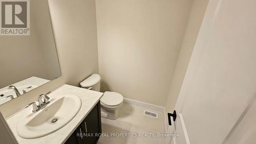 246 O'Neil Street, Peterborough, ON - Indoor Photo Showing Bathroom