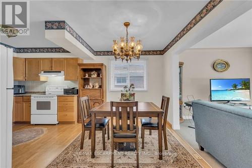 122 Rainbow Drive, Hamilton (Corman), ON - Indoor Photo Showing Dining Room