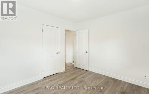 7021 Whitman Avenue, Niagara Falls, ON - Indoor Photo Showing Other Room