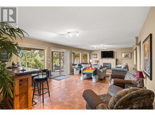 3373 Merlot Way, West Kelowna, BC - Indoor Photo Showing Living Room With Fireplace