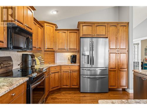 3373 Merlot Way, West Kelowna, BC - Indoor Photo Showing Kitchen