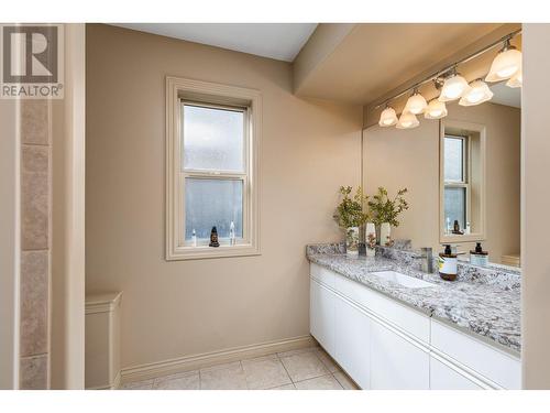 3373 Merlot Way, West Kelowna, BC - Indoor Photo Showing Bathroom