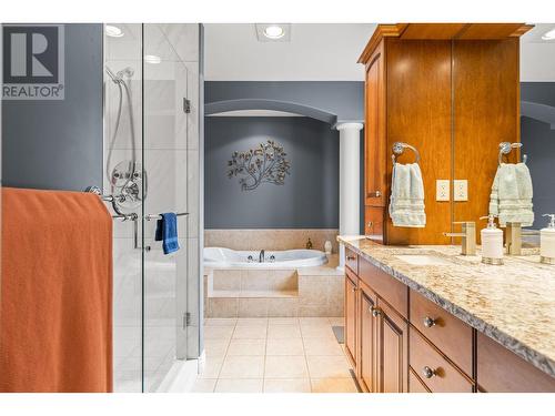 3373 Merlot Way, West Kelowna, BC - Indoor Photo Showing Bathroom