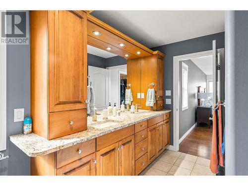 3373 Merlot Way, West Kelowna, BC - Indoor Photo Showing Bathroom