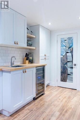 291 Appleby Road, Hamilton (Ancaster), ON - Indoor Photo Showing Kitchen