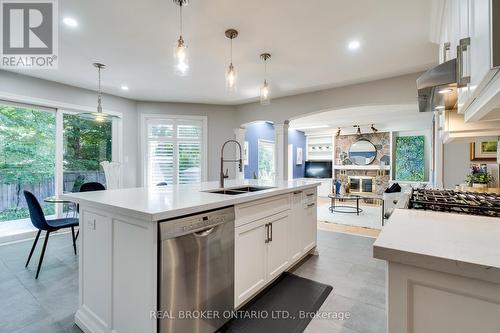 463 Wicklow Road, Burlington (Shoreacres), ON - Indoor Photo Showing Kitchen With Double Sink With Upgraded Kitchen