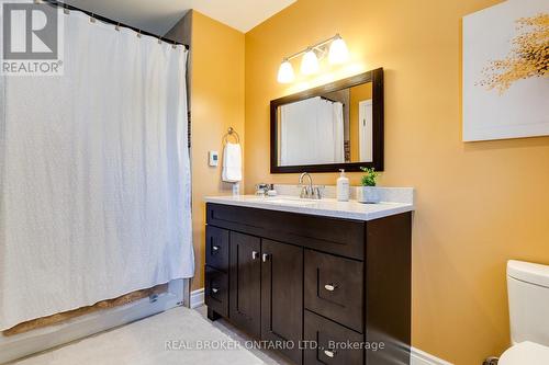 463 Wicklow Road, Burlington (Shoreacres), ON - Indoor Photo Showing Bathroom