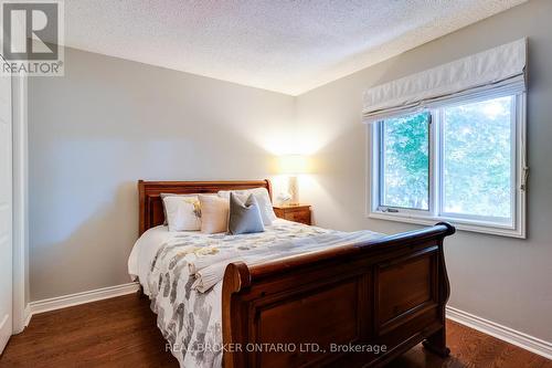 463 Wicklow Road, Burlington (Shoreacres), ON - Indoor Photo Showing Bedroom