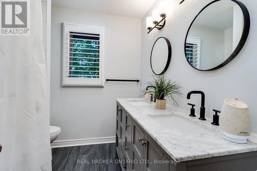 463 Wicklow Road, Burlington (Shoreacres), ON - Indoor Photo Showing Bathroom