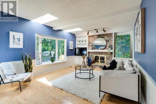 463 Wicklow Road, Burlington (Shoreacres), ON - Indoor Photo Showing Living Room With Fireplace