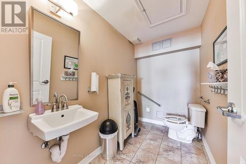 4 - 362 Plains Road E, Burlington (Lasalle), ON - Indoor Photo Showing Bathroom