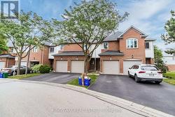 11 - 2920 HEADON FOREST DRIVE  Burlington, ON L7M 3Z7