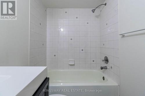 11 - 2920 Headon Forest Drive, Burlington (Headon), ON - Indoor Photo Showing Bathroom