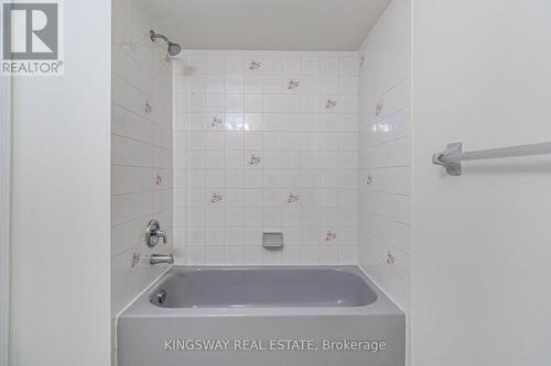 11 - 2920 Headon Forest Drive, Burlington (Headon), ON - Indoor Photo Showing Bathroom