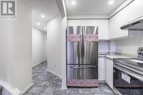 11 - 2920 Headon Forest Drive, Burlington (Headon), ON - Indoor Photo Showing Kitchen