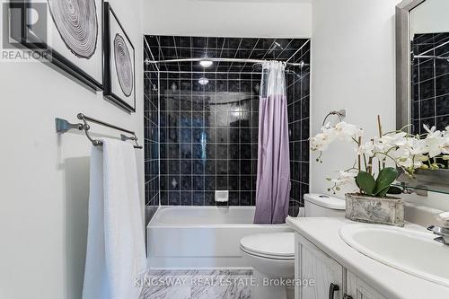 8 - 2880 Headon Forest Drive, Burlington (Headon), ON - Indoor Photo Showing Bathroom