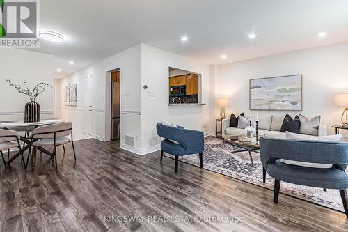 8 - 2880 Headon Forest Drive, Burlington (Headon), ON - Indoor Photo Showing Living Room