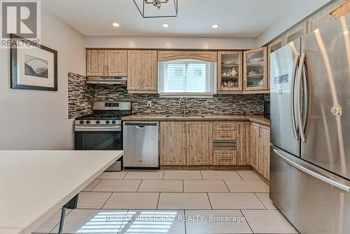 11 - 11 Pierpont Place, Mississauga (Meadowvale), ON - Indoor Photo Showing Kitchen