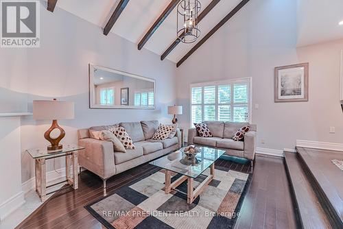 11 - 11 Pierpont Place, Mississauga (Meadowvale), ON - Indoor Photo Showing Living Room