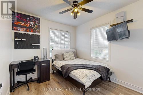 78 Cedarville Drive, Hamilton (Stoney Creek Mountain), ON - Indoor Photo Showing Bedroom