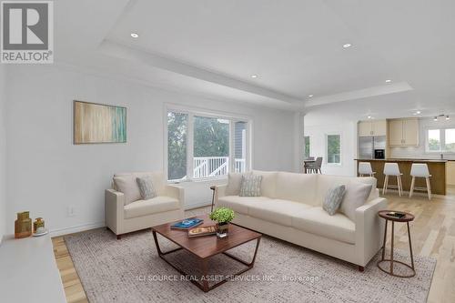 308 Trudeau Crescent, Russell, ON - Indoor Photo Showing Living Room