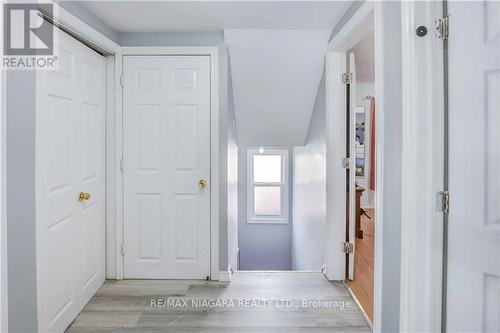 5371 Huron Street, Niagara Falls, ON - Indoor Photo Showing Other Room