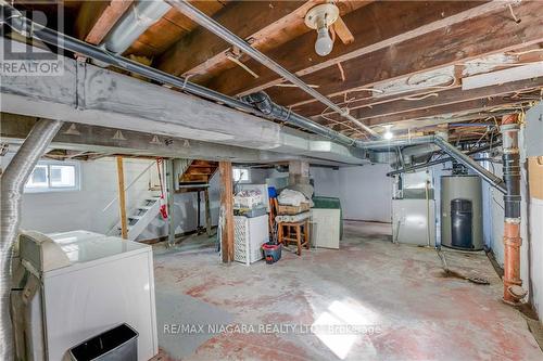 5371 Huron Street, Niagara Falls, ON - Indoor Photo Showing Basement