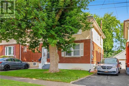 5371 Huron Street, Niagara Falls, ON - Outdoor