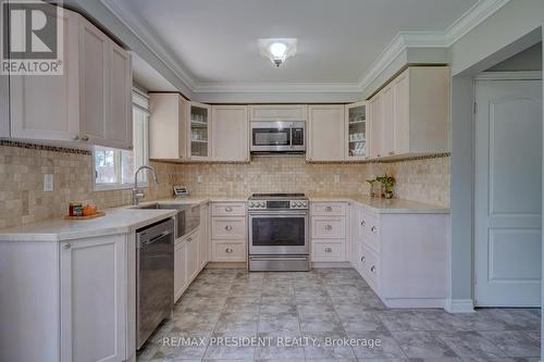 351 Rutherford Road N, Brampton, ON - Indoor Photo Showing Kitchen With Upgraded Kitchen