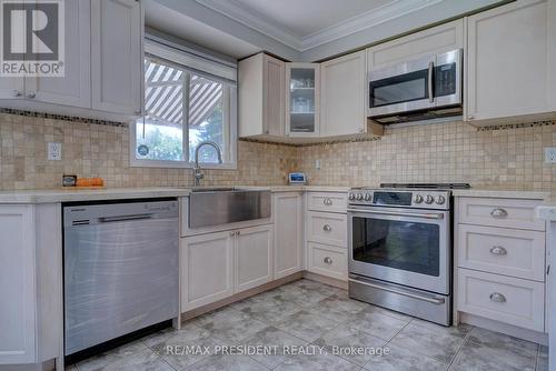 351 Rutherford Road N, Brampton, ON - Indoor Photo Showing Kitchen With Upgraded Kitchen